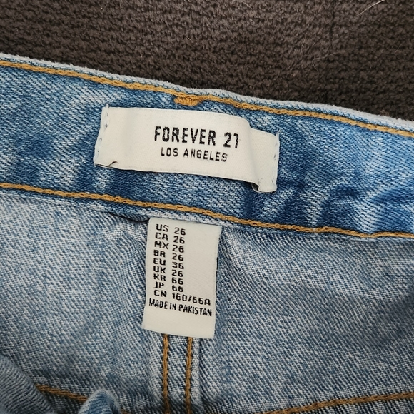 Forever 21 button-up jean skirt - Picture 3 of 3